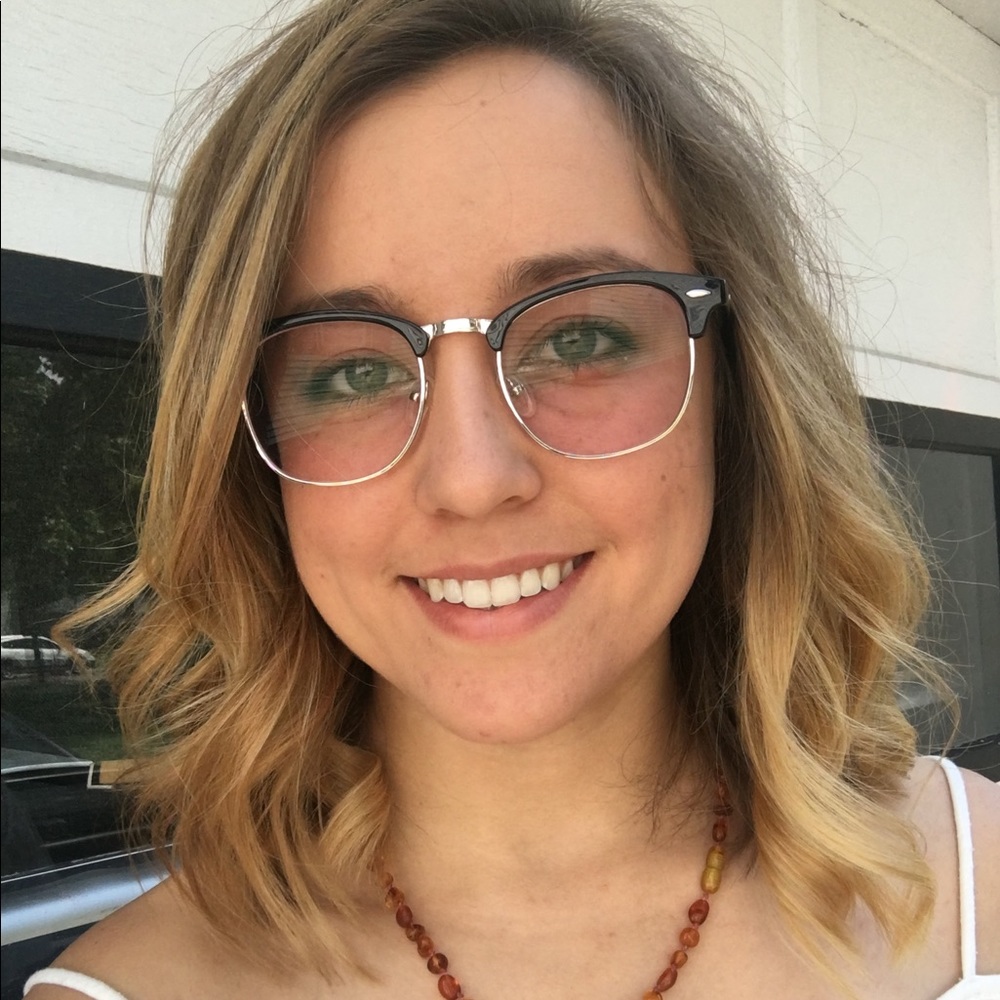 Meet your Posher, Brittany